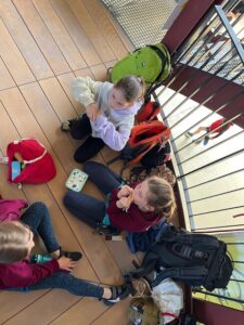 Unsere Kids beim Snacken